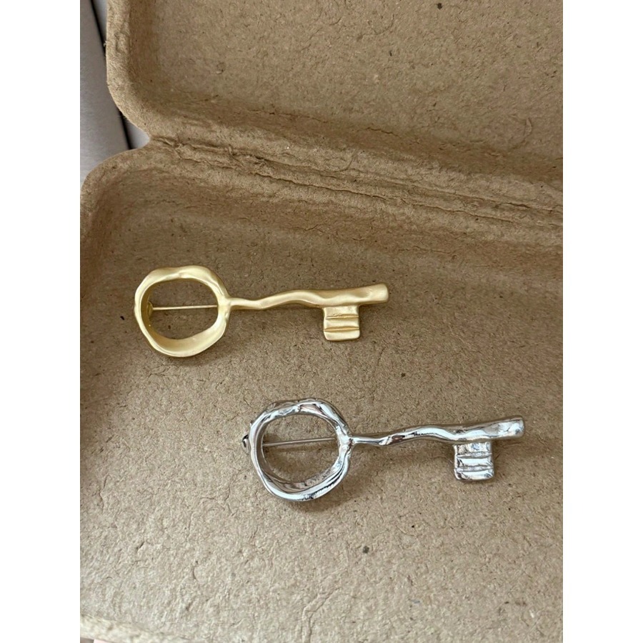 Women'S Formal Wear Accessories - 1PCOld Money Abstract Key Brooch For